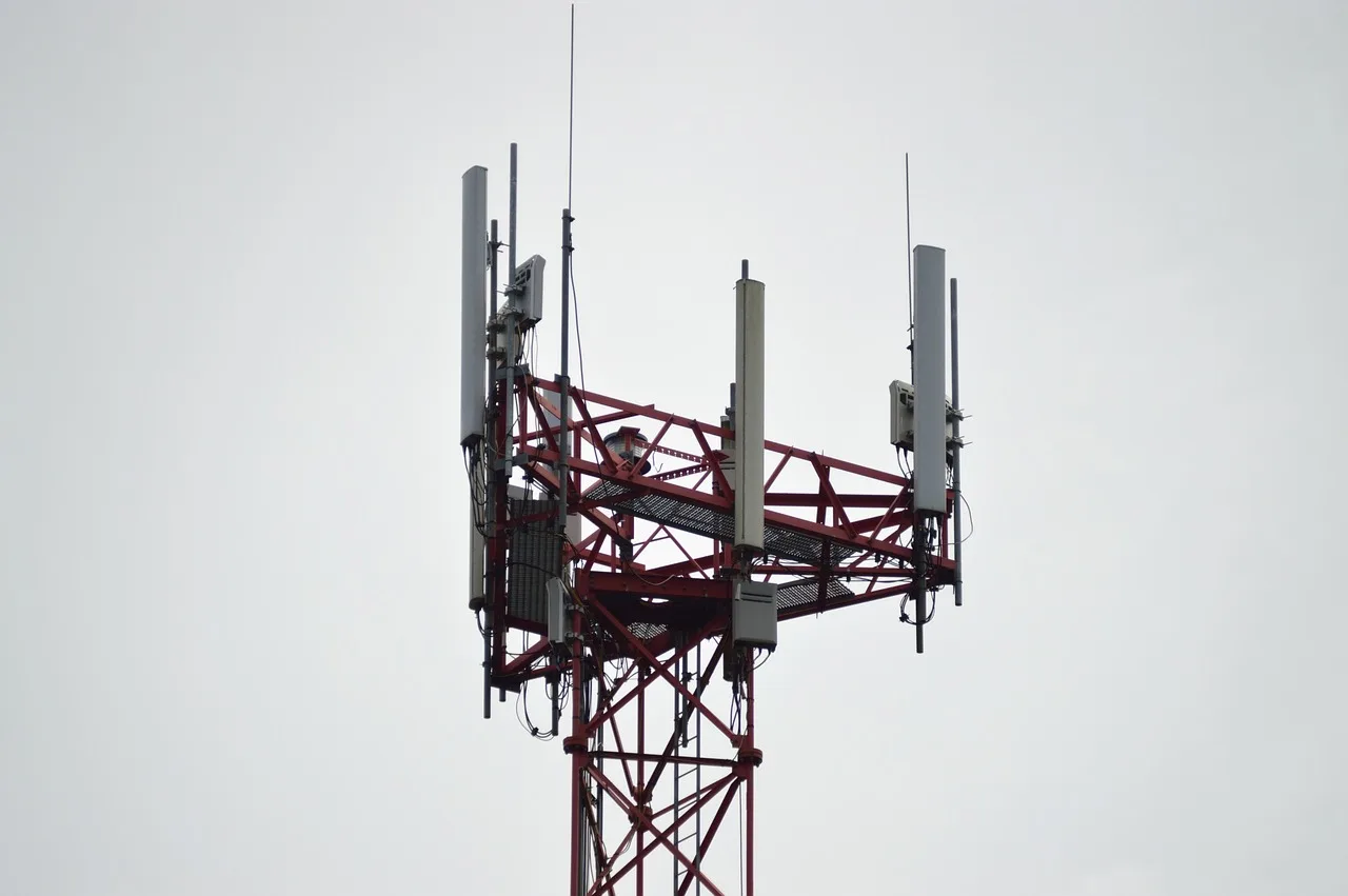 tower, cellular, technology, network, mobile, darling, team, communication, radio, phone, steel, structure, wireless, transmitter, station, satelite, antenna, metal, traffic, industry, team, wireless, wireless, antenna, antenna, antenna, antenna, antenna. Fixed wireless trials: what to log for two weeks and how to read it