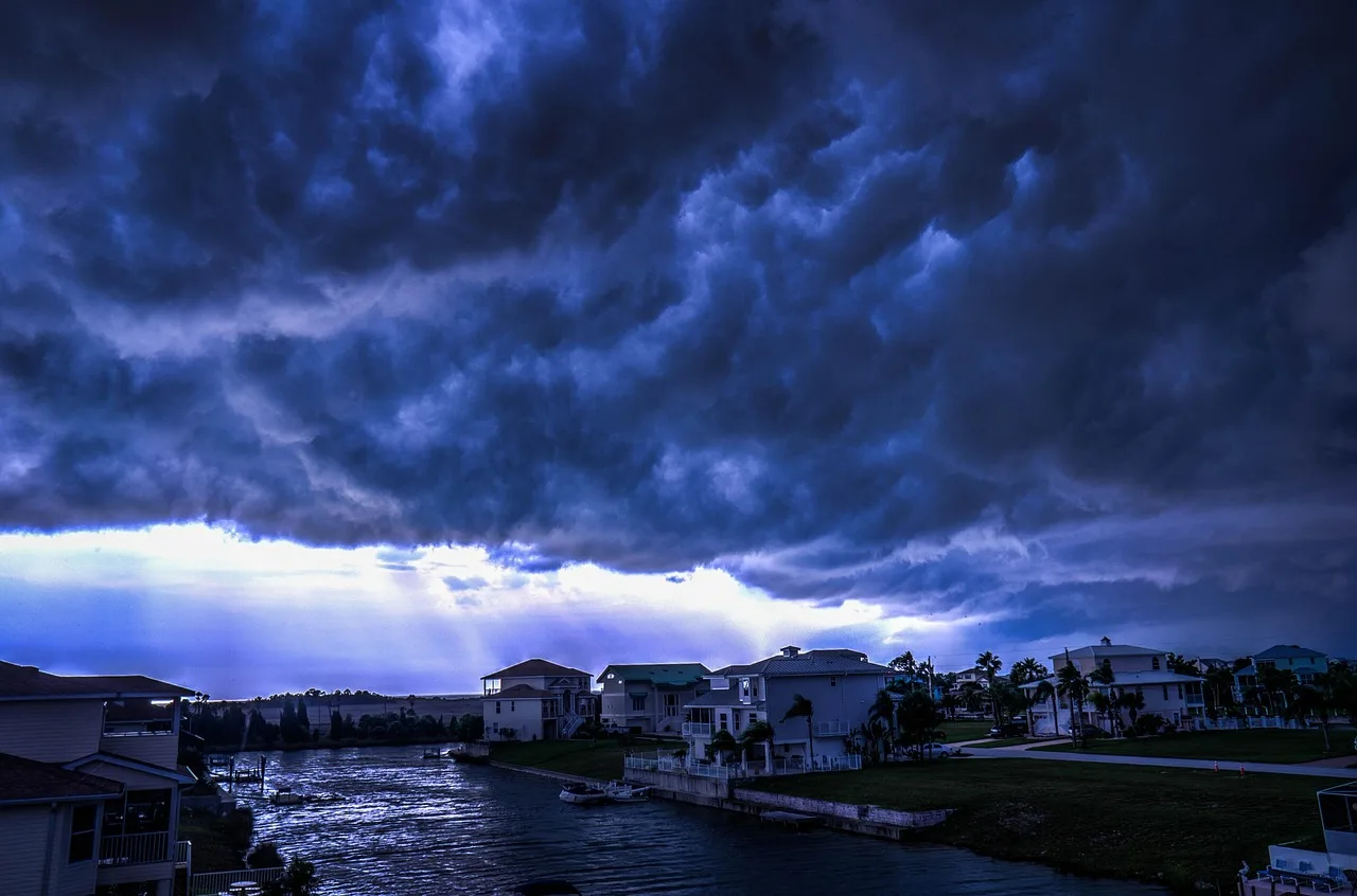 storm, blue sky, florida, clouds, nature, weather, landscape, beach, summer, tropical, scene, rain, scenic, hurricane, beautiful, sky, dramatic, blue, overcast, stormy, blue rain, blue storm. Georgia and Florida storm season: keeping business voice online