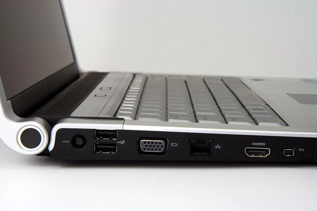 usb, hdmi, vga, 1394, lan, laptop, hdmi, hdmi, hdmi, hdmi, hdmi. Making sense of VoIP systems: live or die on the network path